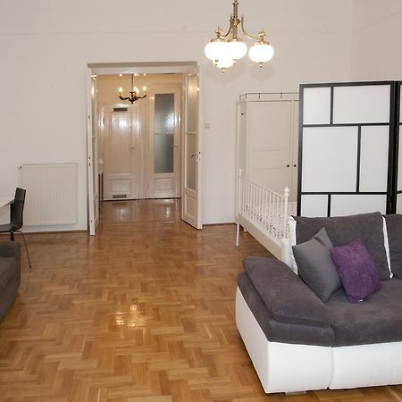 Alice Apartment Budapest Rum bild
