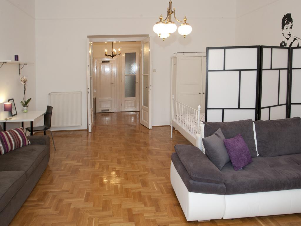 Alice Apartment Budapest Rum bild